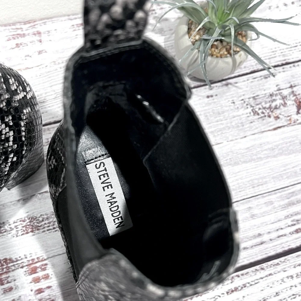 Steve Madden ankle booties snake print